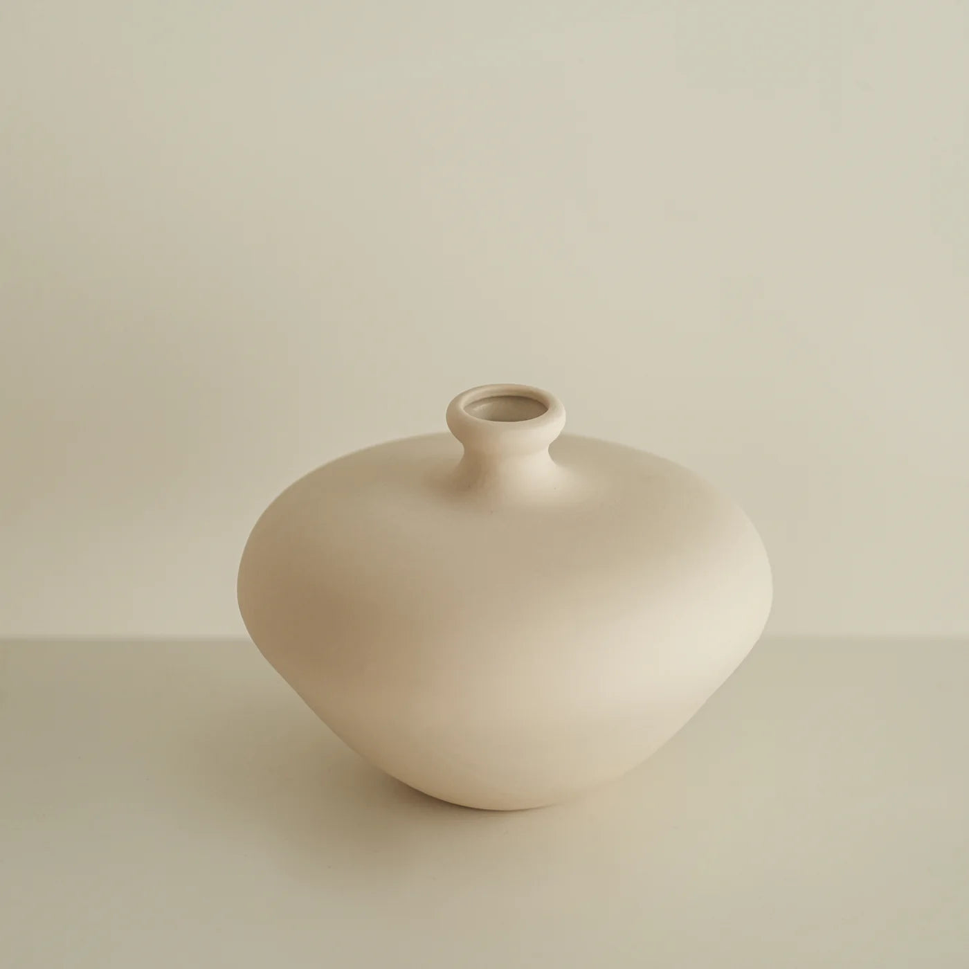 Athena vase d'artisan oval (court)